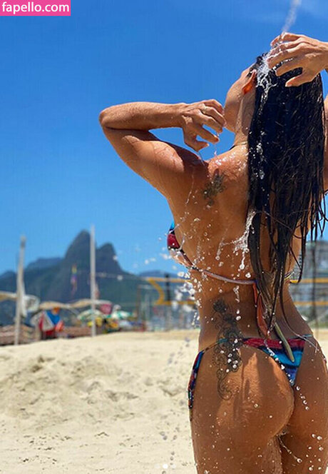mackenziedern onlyfans nude leaked