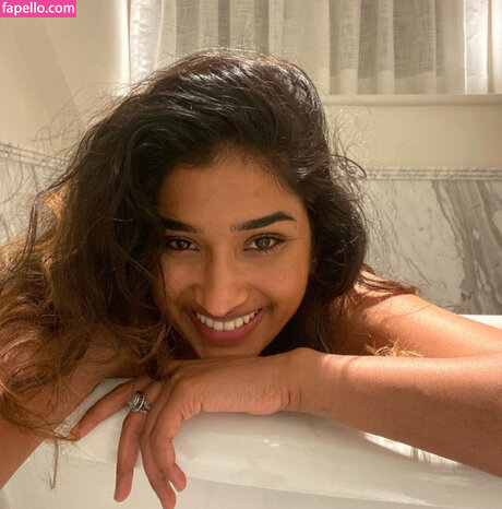 Varada Sethu onlyfans naked