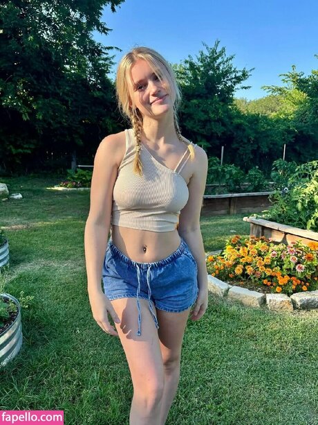 Mads Thompson Maddiiedee onlyfans nude pics