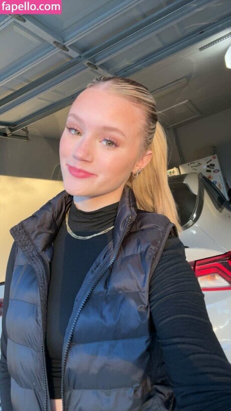 Mads Thompson Maddiiedee onlyfans nude leaks