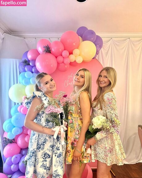 Mads Thompson Maddiiedee porn leaked onlyfans