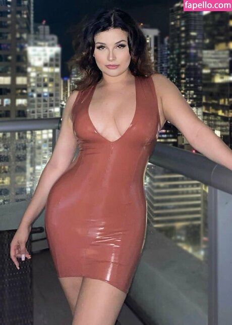 Kelly Tayler leaks onlyfans