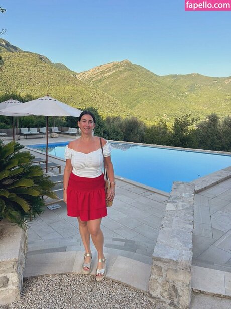 Kate Harrison topless onlyfans