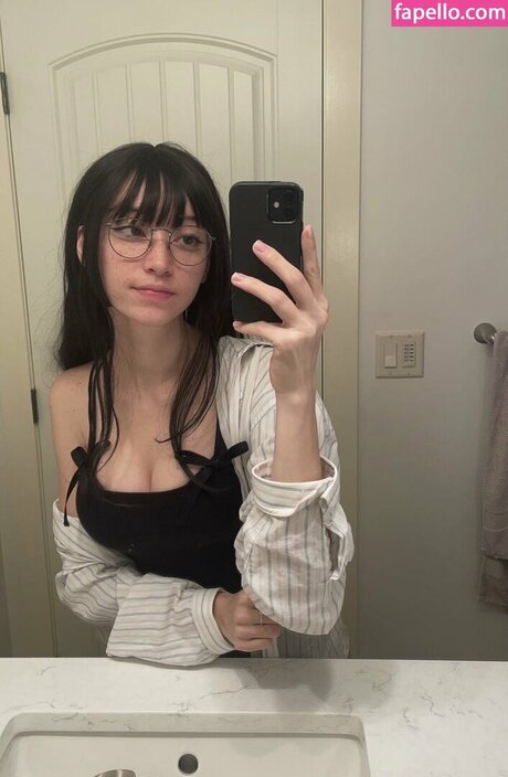 kaerisake onlyfans naked leak