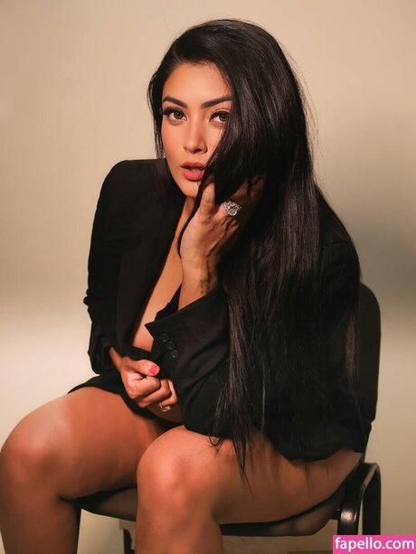 Twinkle Kapoor onlyfans photo