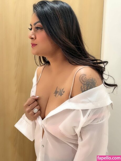 Twinkle Kapoor onlyfans topless