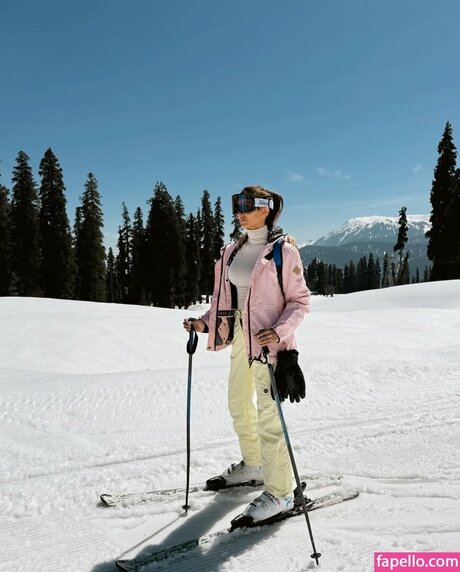 Pragya Kapoor onlyfans creator