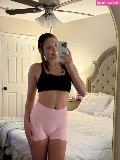 Olivia Mitchell Profile pic