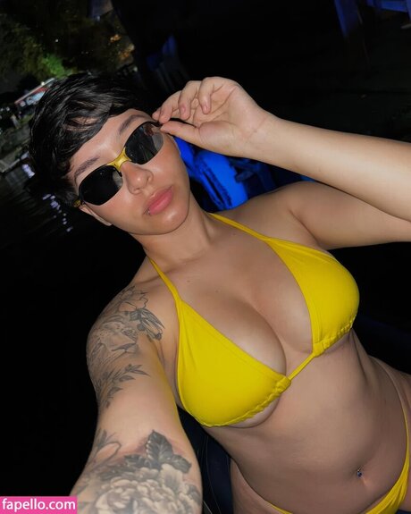 Gatuninhaaa only fans content