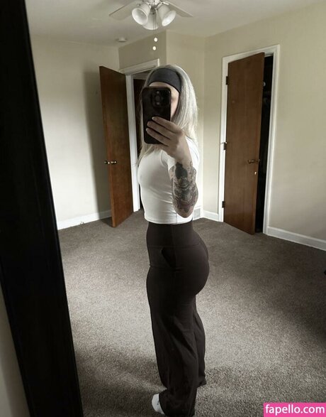 Araya Rose onlyfans leaks free