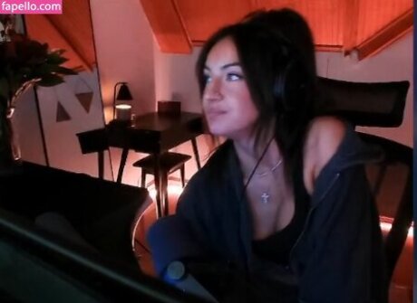 Honeyxxo onlyfans sex