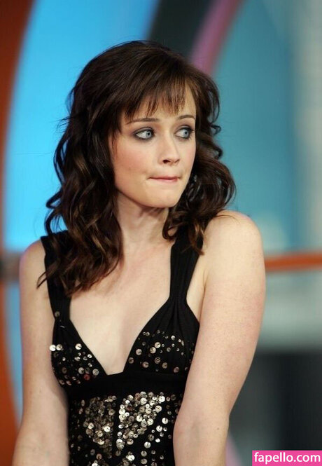 Alexis Bledel sexy onlyfans