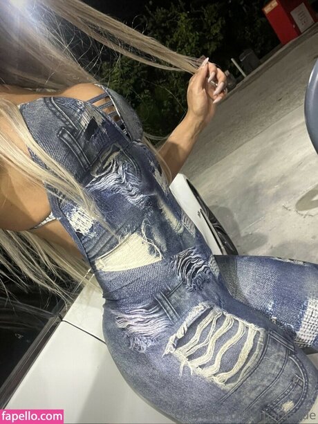 Mara Sade onlyfans leakes