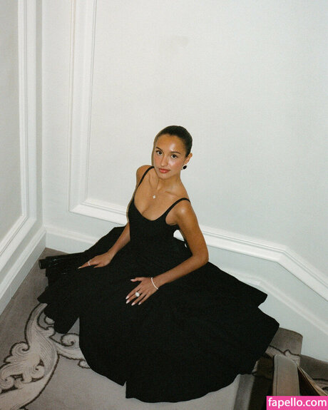 Alexandra Saint Mleux nude leaked onlyfans