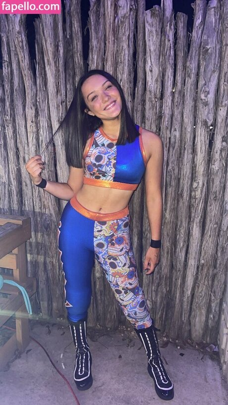 Izzy Moreno onlyfans lean