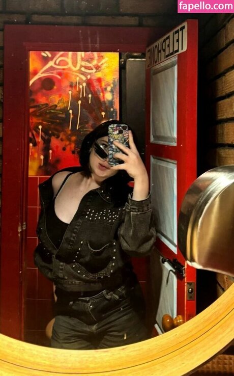 ThuBoppre onlyfans topless