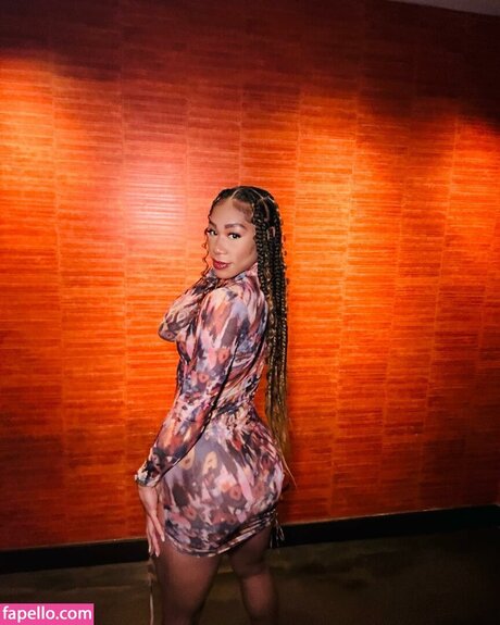 Alycia Baumgardner nude onlyfans