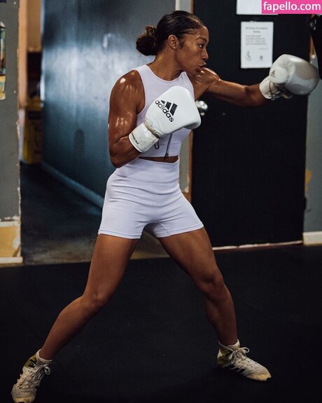 Alycia Baumgardner onlyfans model images