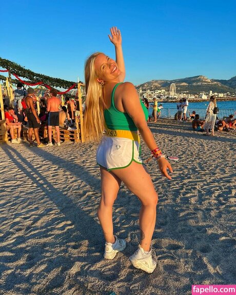 lgbt onlyfans sexy nude frame