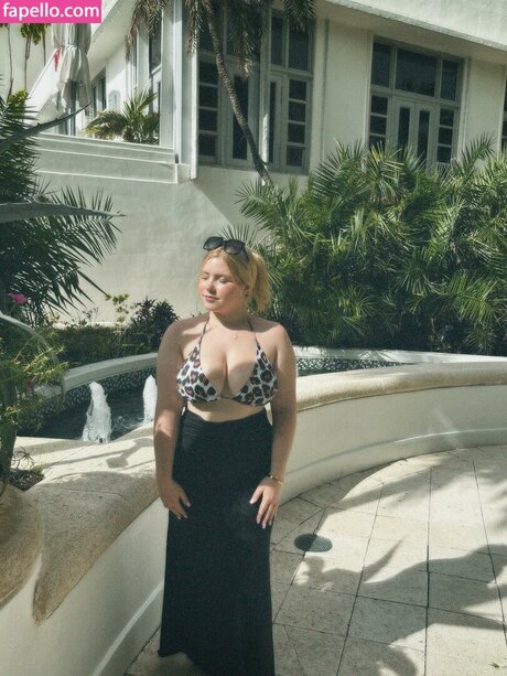 Sadie Stone onlyfans lesk