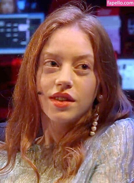 Lily Newmark onlyfans porn leak