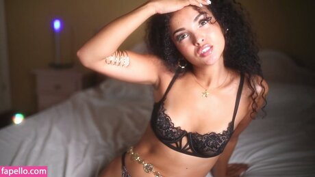 suzysuza onlyfans leaks porn