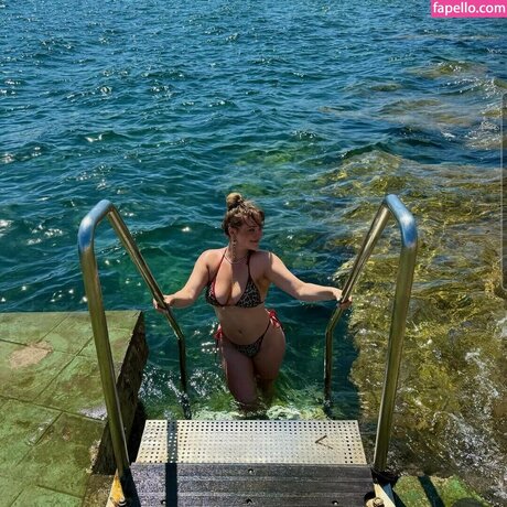 Holly Bayliss onlyfans nudes