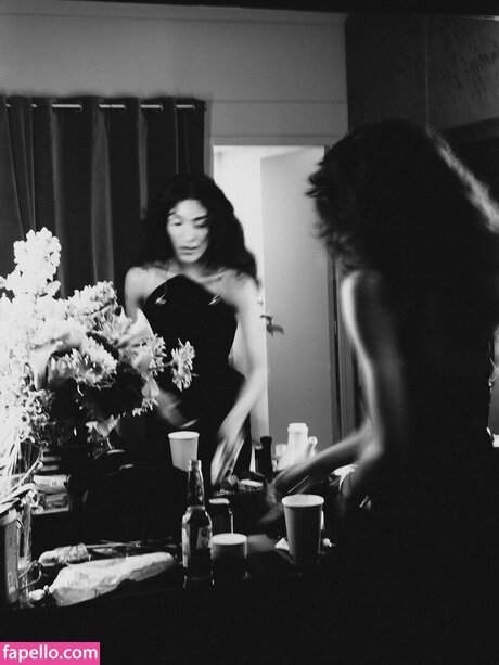 Olivia Dean Profile pic