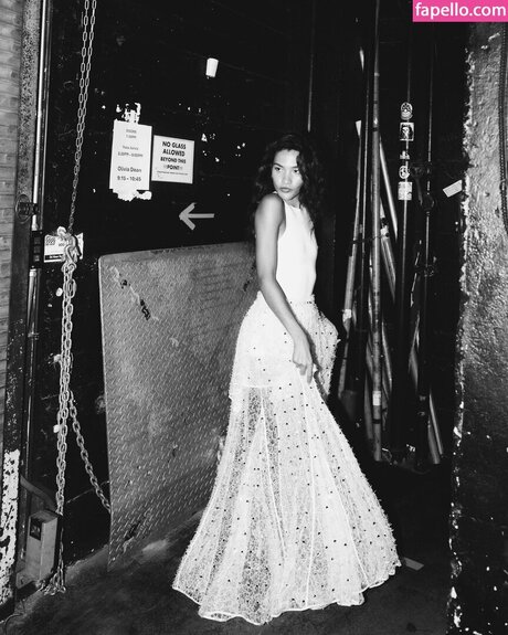 Olivia Dean naked on onlyfans