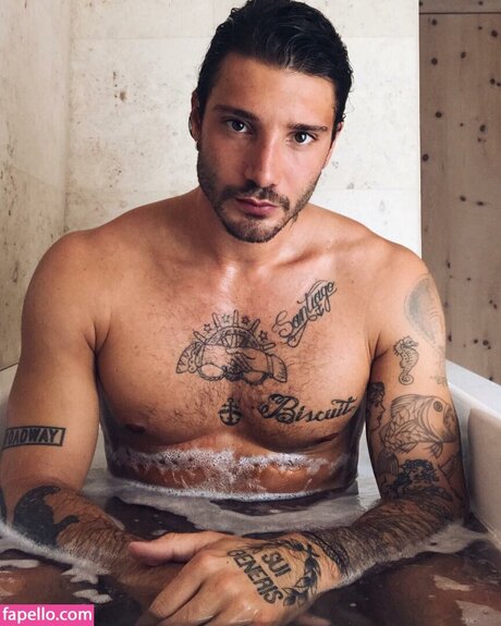 Stefano De Martino onlyfans x