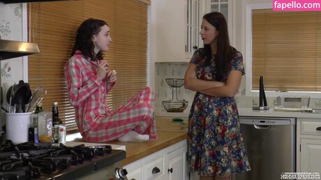 Sarah Gregory only fans photos