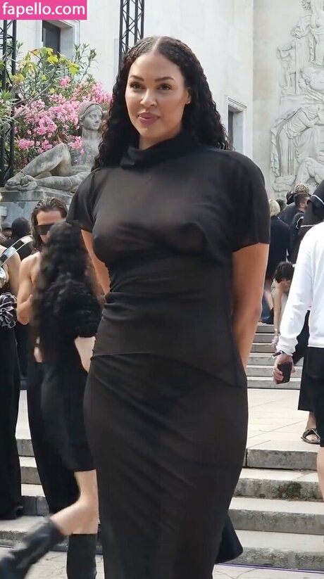 Liz Cambage onlyfans leak sex