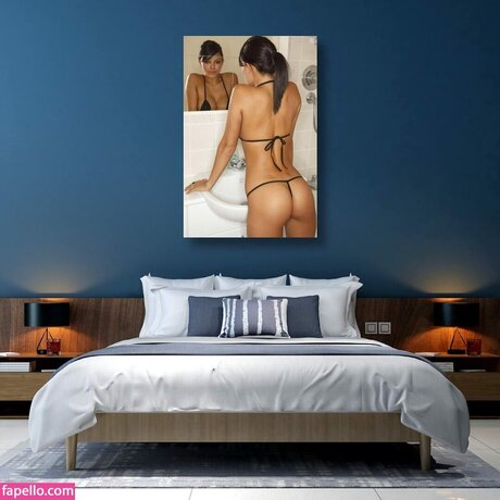 milakunis strip onlyfans