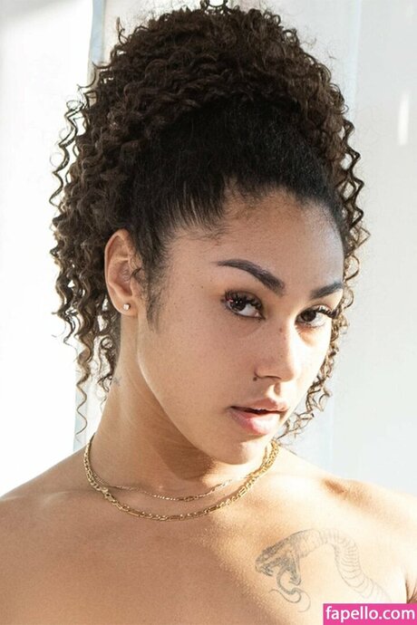 Naomie Stark onlyfans pic