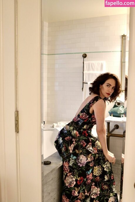 Kate Siegel onlyfans ass