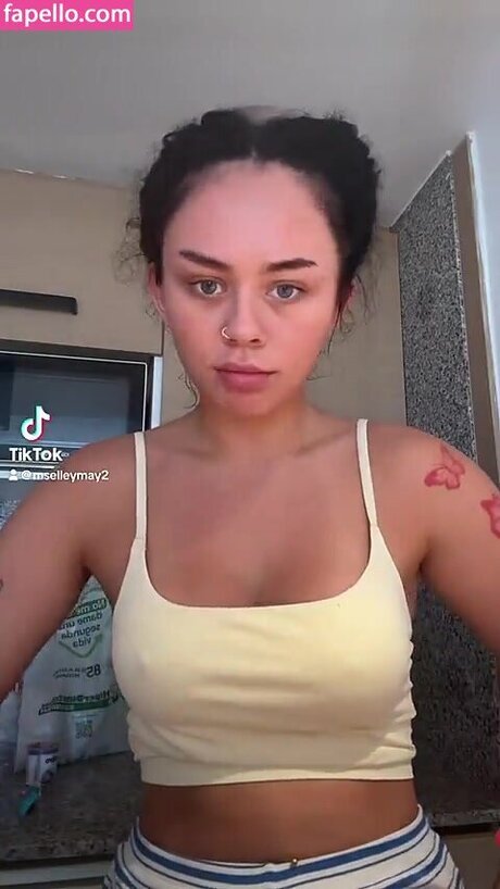 Elley Davies free only fans