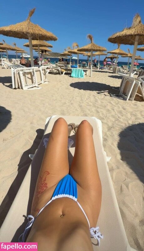 Elley Davies onlyfans nsfw