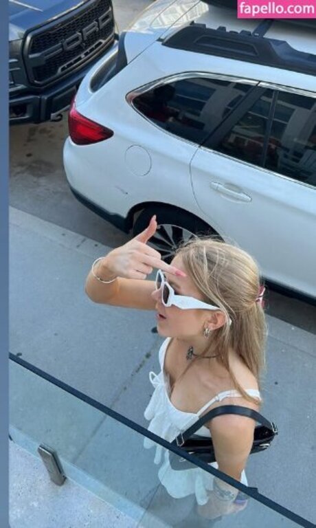 Mary Kate Willis onlyfans sextape leak