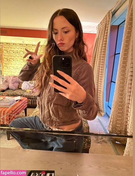 Lily Mo Sheen onlyfans sextape