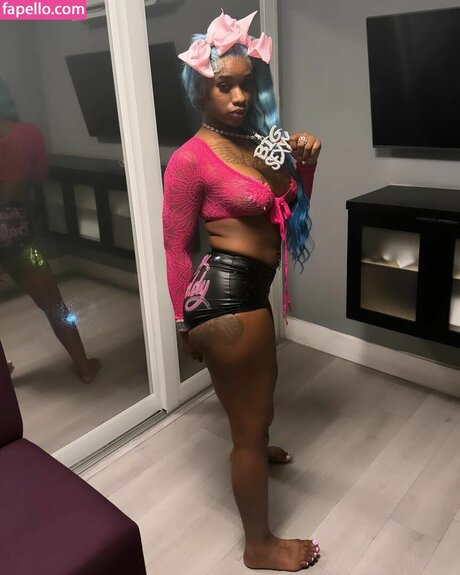 Sexxy Red topless onlyfans