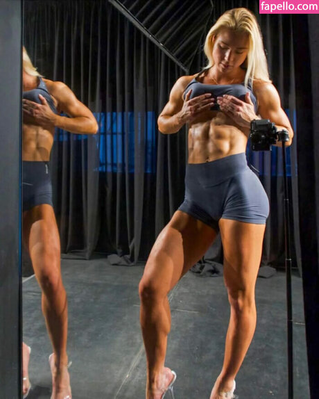 Leonarda Farkas porn only fans