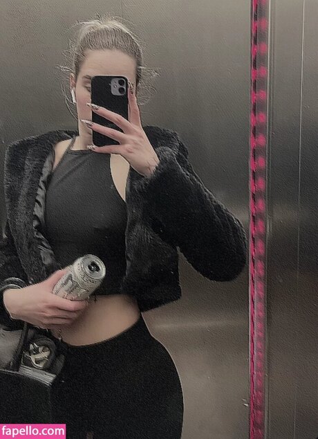 sky stn_ onlyfans nude