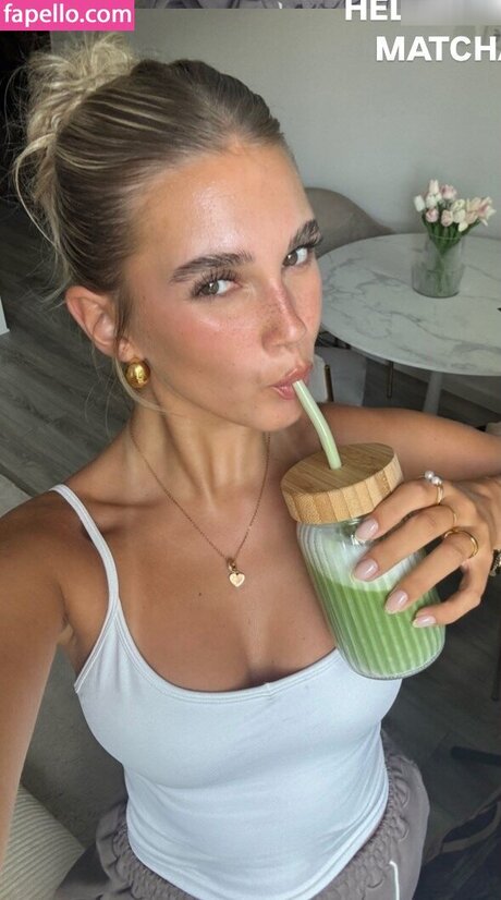 Lara Spengler onlyfans naked