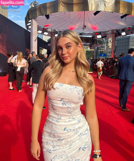 big tits cougar onlyfans sexy depiction