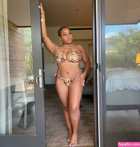 iamdesides only fans nude