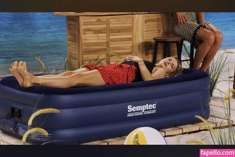 Pearl Tv Upskirt naked onlyfans leaked