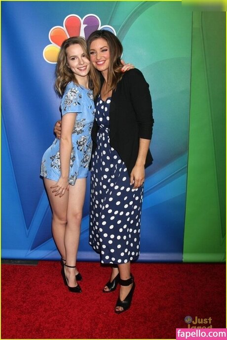 Bridgit Mendler onlyfans model