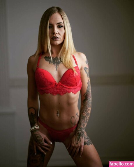 Miri Brook onlyfans creator