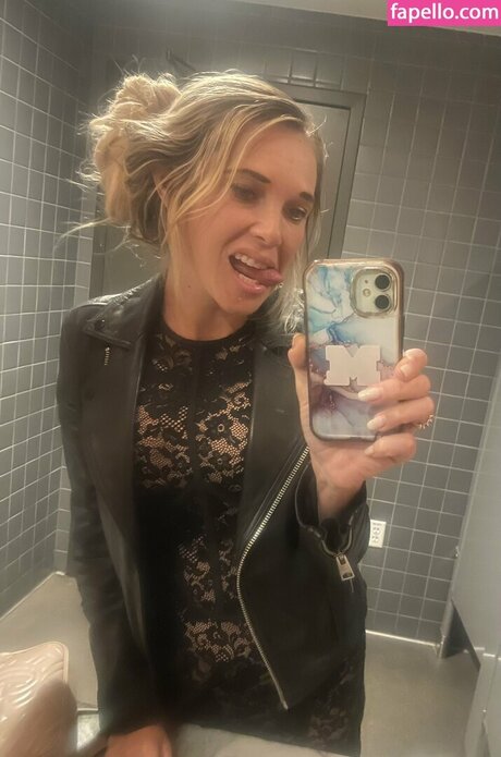 Michellek4040 onlyfans model