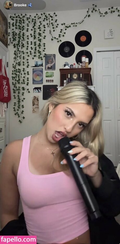 Cloud ASMR only fans leak